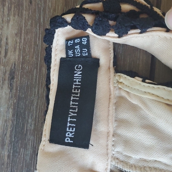 PrettyLittleThing Womens Lace Crochet High Halter Neck dress sz 8 - Picture 4 of 13